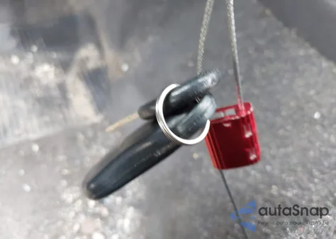 2000 Jeep Cherokee Classic z USA, uszkodzony, nr VIN 1J4FF58S2YL108331